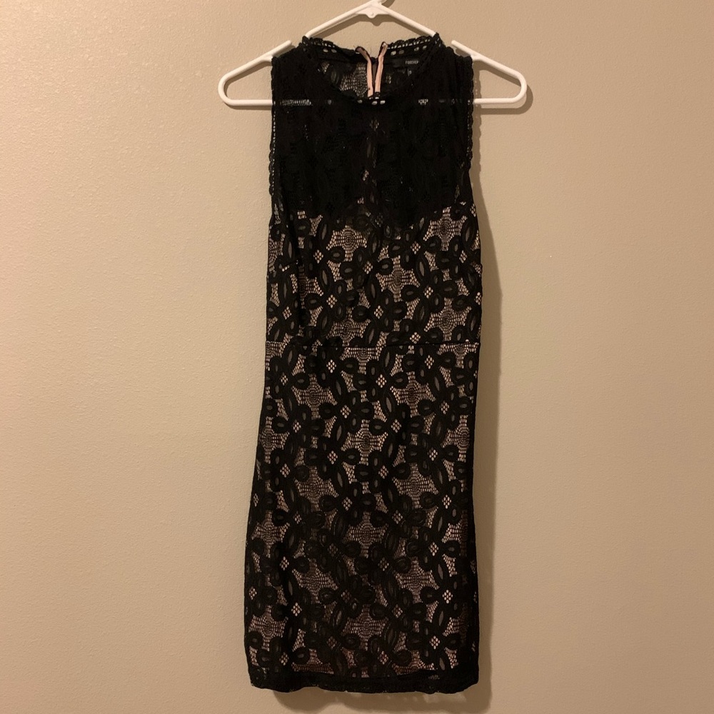 Body con lacy open back dress